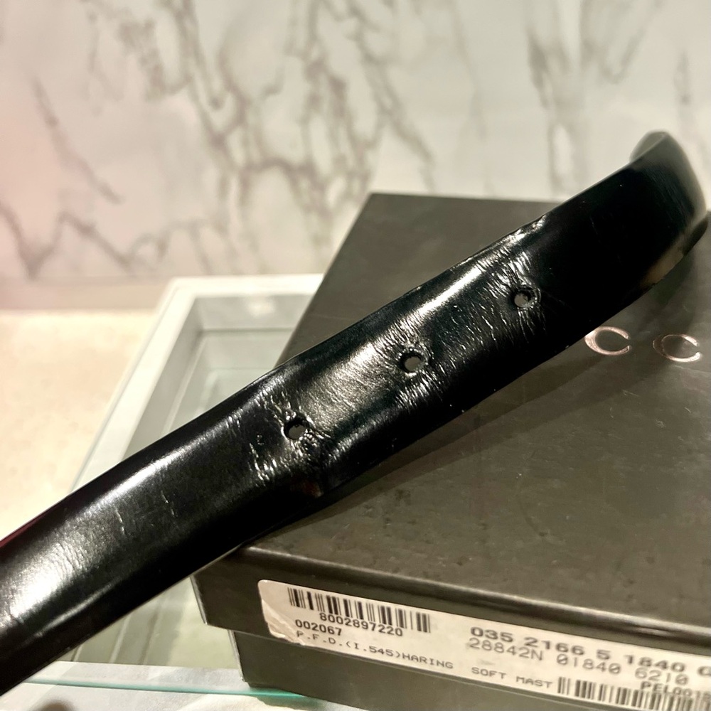 Authentic Gucci Black Leather Belt - Picture 7 of 8